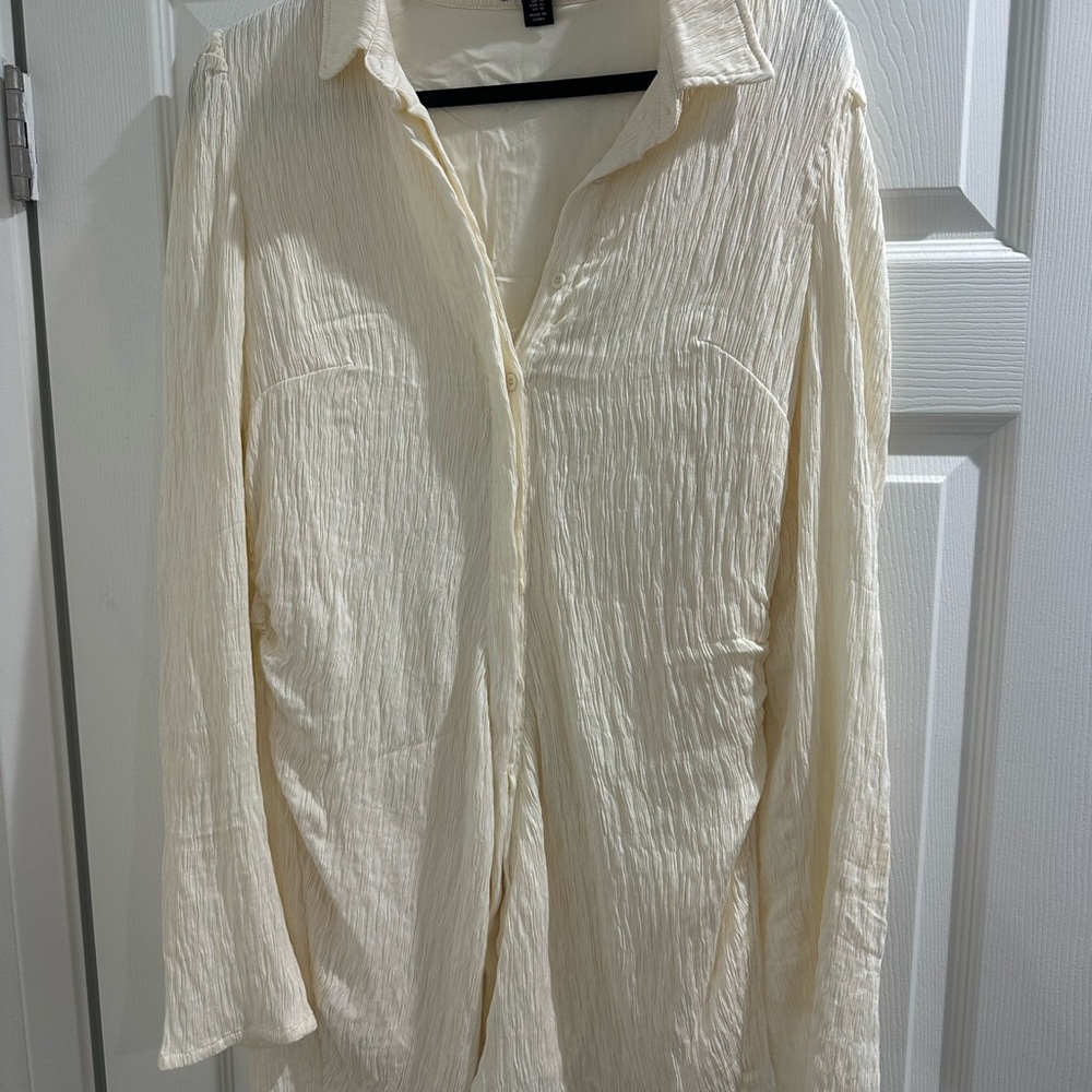 PrettyLittleThing Cream Long Sleeve Dress